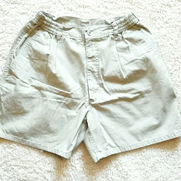 WOOLRICH SHORTS~🎊HP🎊 - Picture 1 of 4